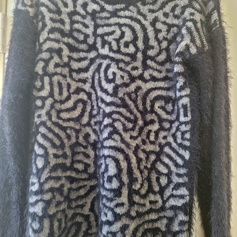 Saks Fifth Avenue black label  gorgeous black & grey sweater